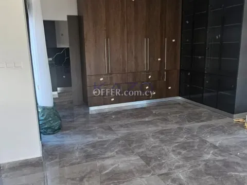 Modern 4 Bedroom House with Solar System & Expansion Potential in Ypsonas - 4