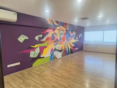 Office space for rent in the town center - Main Photo