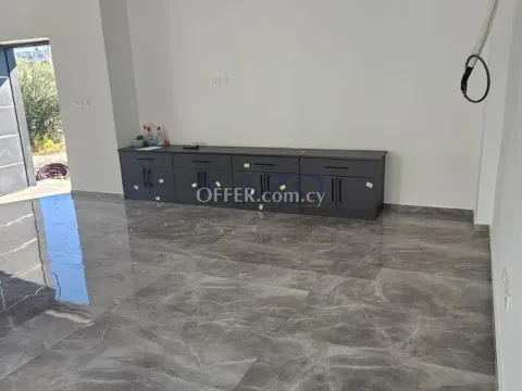 Modern 4 Bedroom House with Solar System & Expansion Potential in Ypsonas - 11