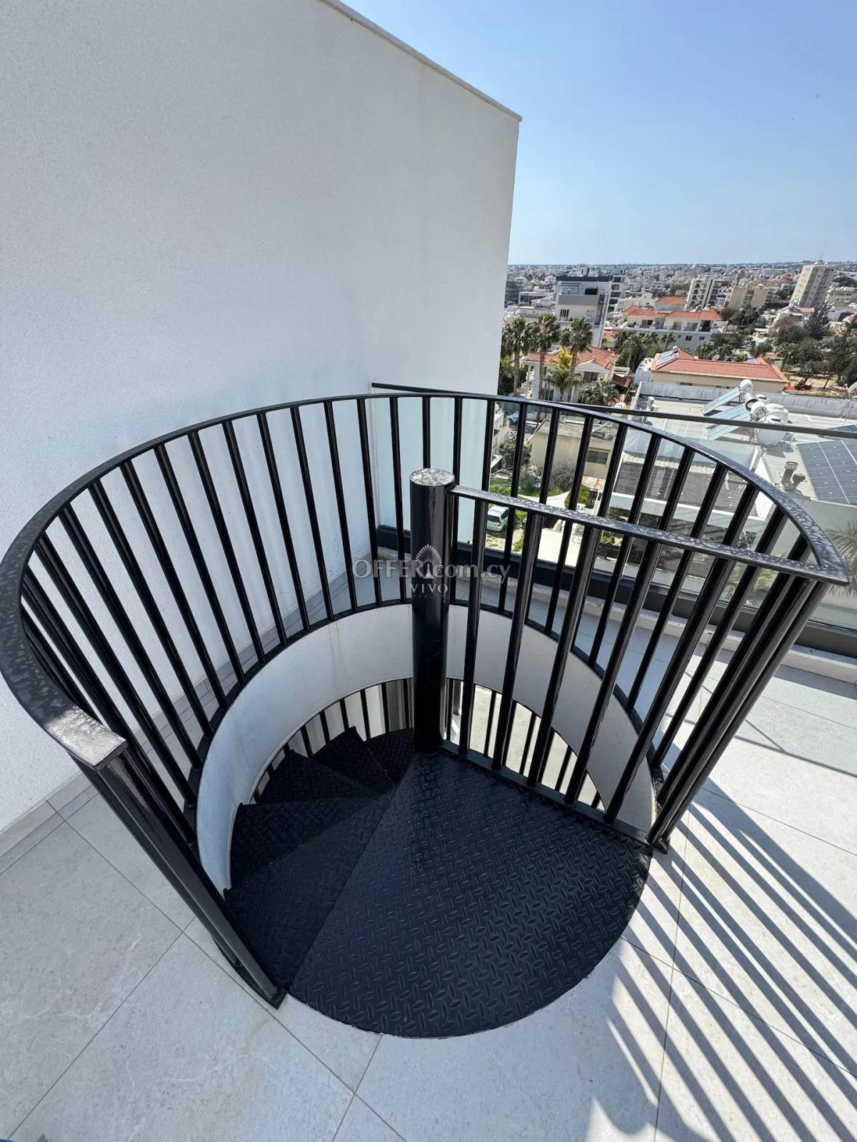 BRAND NEW THREE BEDROOM PENTHOUSE WITH SEA AND CITY VIEW IN KAPSALOS LIMASSOL - 3