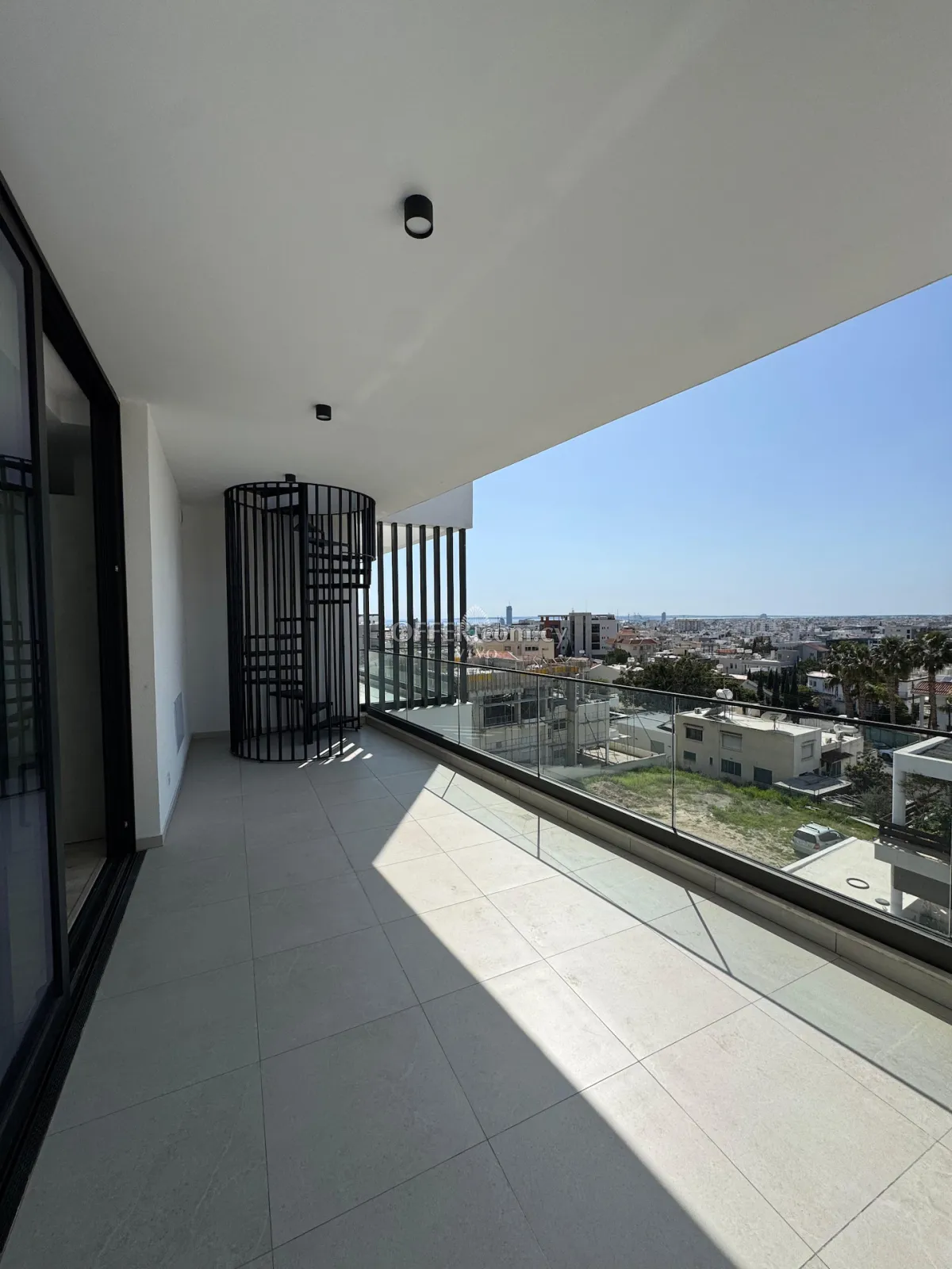 BRAND NEW THREE BEDROOM PENTHOUSE WITH SEA AND CITY VIEW IN KAPSALOS LIMASSOL - 10