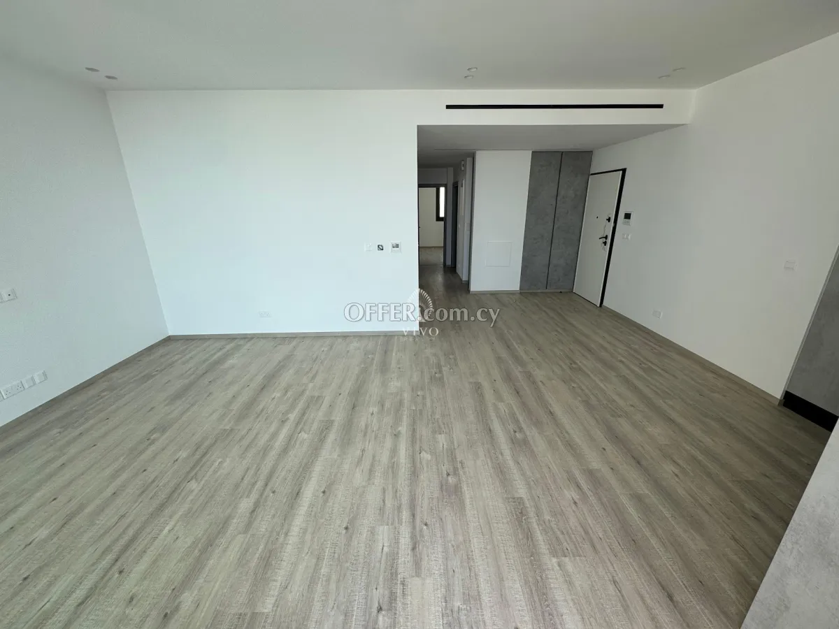BRAND NEW THREE BEDROOM PENTHOUSE WITH SEA AND CITY VIEW IN KAPSALOS LIMASSOL - 8