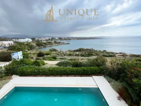 Sea Front Villa with Pool - Main Photo