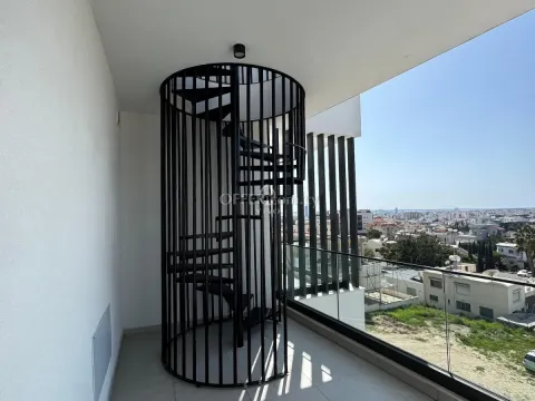 BRAND NEW THREE BEDROOM PENTHOUSE WITH SEA AND CITY VIEW IN KAPSALOS LIMASSOL - 4