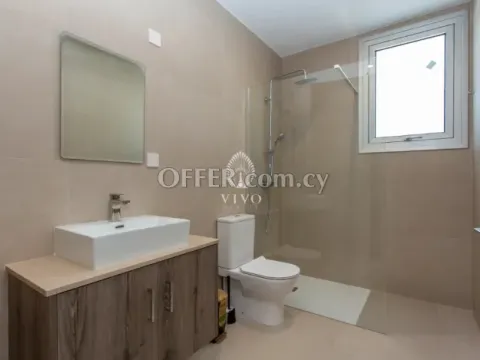 ONE BEDROOM APARTMENT WITH COMMUNAL ROOF GARDEN IN - 2