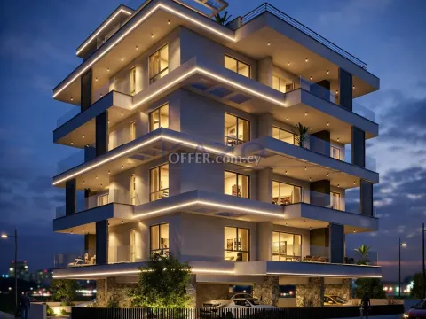 Beautiful Paralimni Penthouse Apartment with Elevator Access - Main Photo