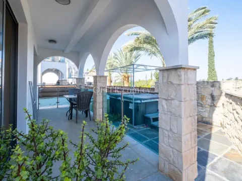 1 bedroom apartment with jacuzzi in Latchi Paphos - 9