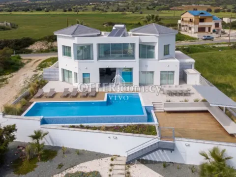 5 BEDROOM BEACHFRONT VILLA IN AGIOS THEODOROS - LARNACA - 7