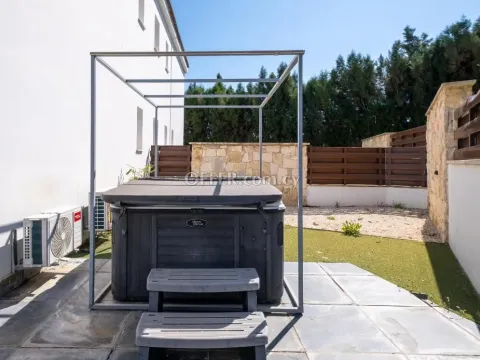1 bedroom apartment with jacuzzi in Latchi Paphos - 5