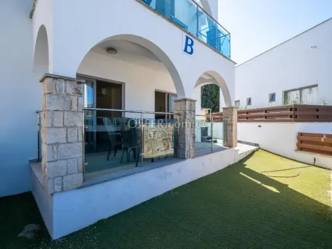 1 bedroom apartment with jacuzzi in Latchi Paphos - 4