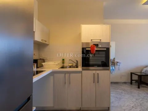 1 bedroom apartment with jacuzzi in Latchi Paphos - 3