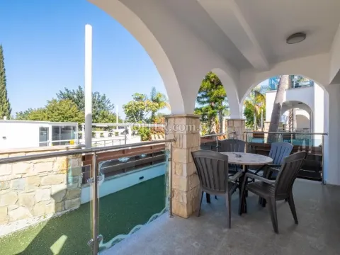 1 bedroom apartment with jacuzzi in Latchi Paphos - 3