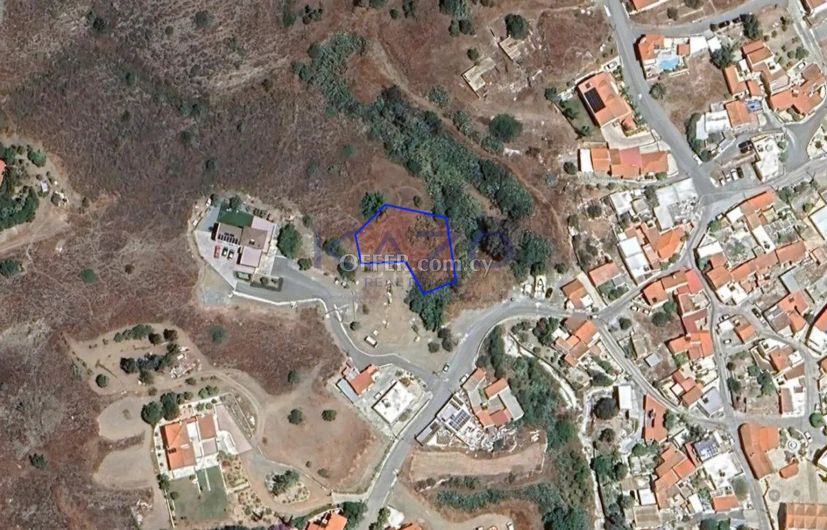 Large 837 m2 Field for Sale Monagroulli Village (Right of Way) - 1