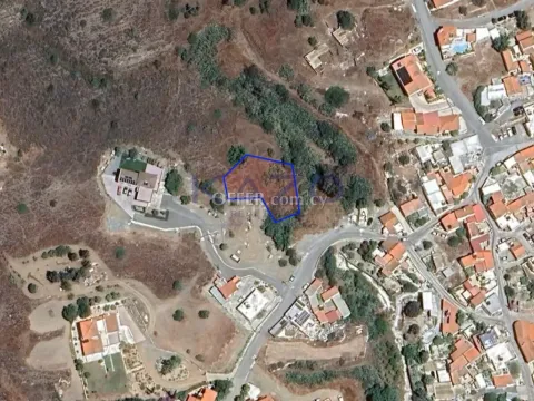 Large 837 m2 Field for Sale Monagroulli Village (Right of Way) - Main Photo