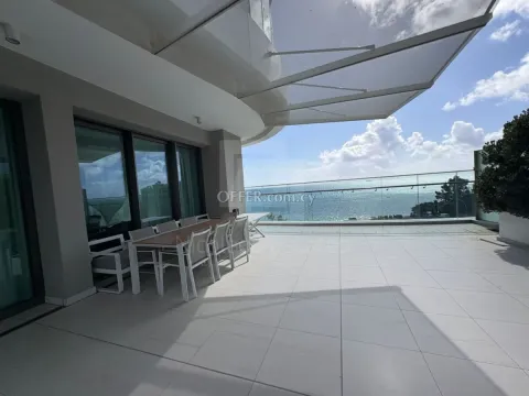 Luxury three bedroom seafront apartment with spectacular views in Germasogeia tourist area - Main Photo