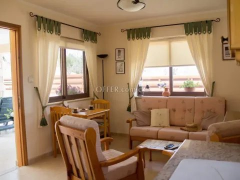 4-bedroom Detached Villa 245 sqm in Anogyra - 8