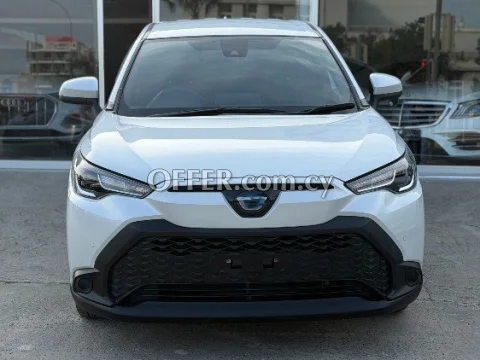 2022 Toyota Corolla Cross 1.8L Hybrid Automatic SUV - 9