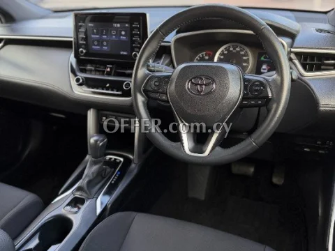 2022 Toyota Corolla Cross 1.8L Hybrid Automatic SUV - 3
