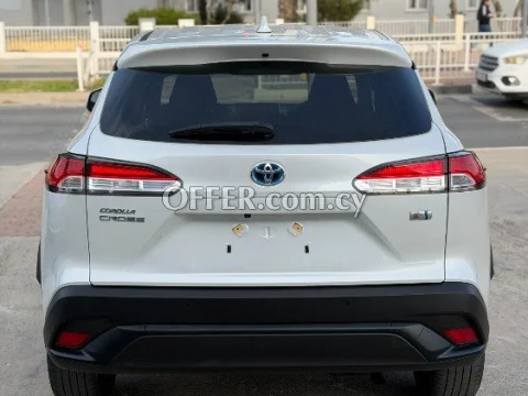 2022 Toyota Corolla Cross 1.8L Hybrid Automatic SUV - 6