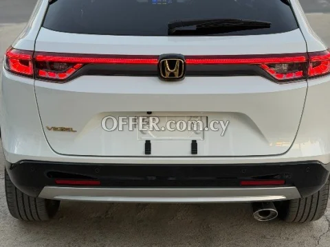 2022 Honda VEZEL 1.5L Hybrid Automatic SUV - 5