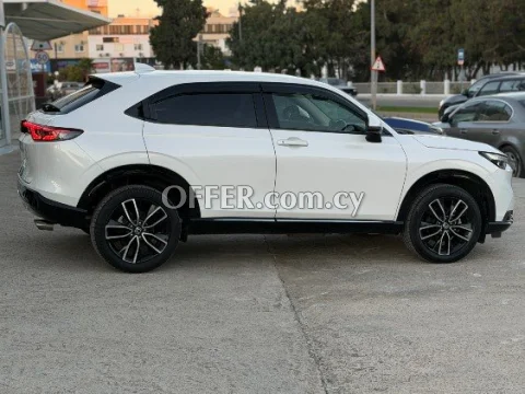 2022 Honda VEZEL 1.5L Hybrid Automatic SUV - 7