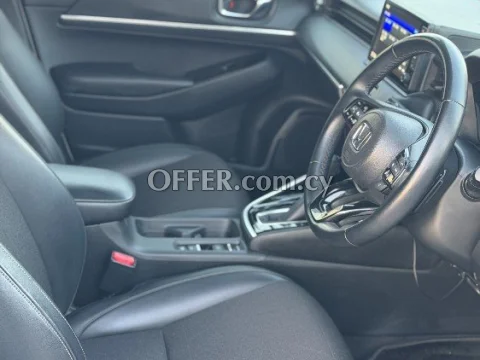 2022 Honda VEZEL 1.5L Hybrid Automatic SUV - 3
