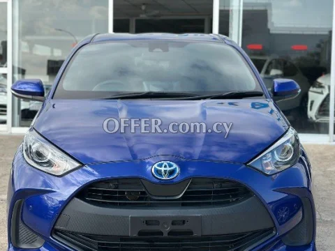 2021 Toyota Yaris 1.5L Hybrid Automatic Hatchback - 9