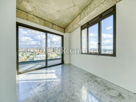 Commercial class A office building 1367 sqm with underground 23 parking places - 6