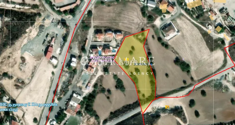 Two adjacent plots of land with a total area of 14,180 m² in Choirokoitia Larnaca - 3