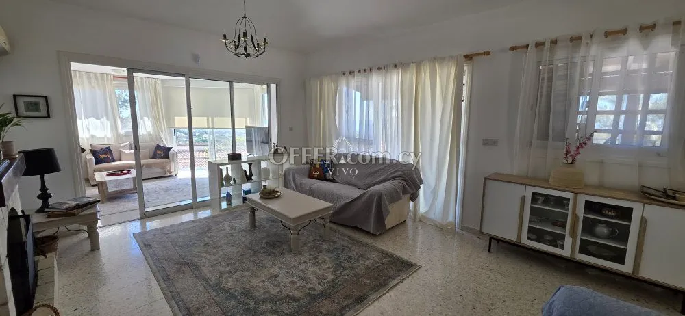 STUNNING 3-BEDROOM BUNGALOW WITH POOL & SEA VIEW IN TALA (KAMARES) - 8
