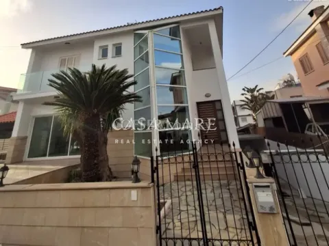 5 Bedroom Detached House with Private Pool, Latsia