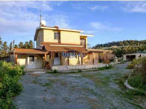 3 Bed Detached House for Sale in Pyrga Larnakas, Larnaca - Main Photo
