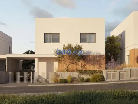 4 Bed Semi-Detached House for Sale in Strovolos, Nicosia - Main Photo