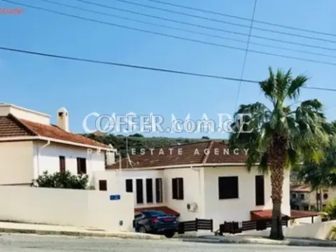 Luxury Family Villa 5-Bedroom in Agia Fyla, Limassol
