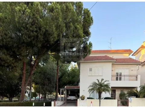 Four bedroom House near Mall of Engomi next to a green area - Main Photo