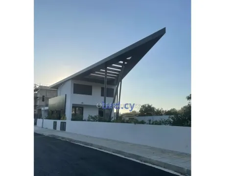 5 Bed Villa for Rent in Strovolos, Nicosia - 11