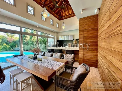 Beachfront 5 Bedroom Ultra-Luxury Villa - 7