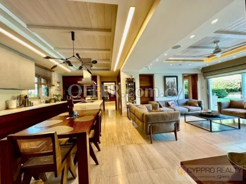 Beachfront 5 Bedroom Ultra-Luxury Villa - 5
