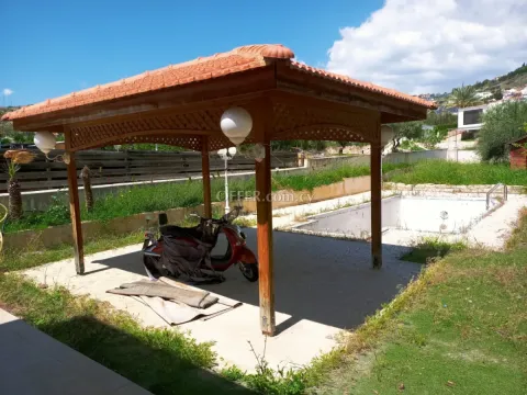 House (Detached) in Agios Tychonas, Limassol for Sale - Main Photo