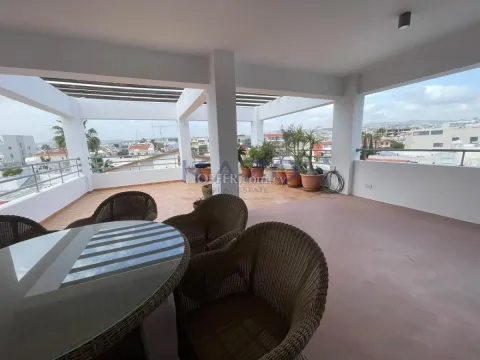 Spacious Unfurnished Top Floor Apartment in Petrou & Pavlou - Main Photo