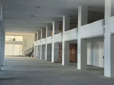 Big Shop for rent Acropoli - 3