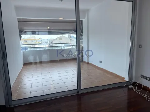 Spacious Unfurnished Top Floor Apartment in Petrou & Pavlou - 10