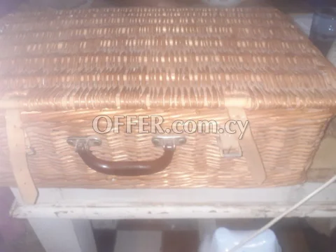 Vintage British Pic nik Basket Coracle - 1