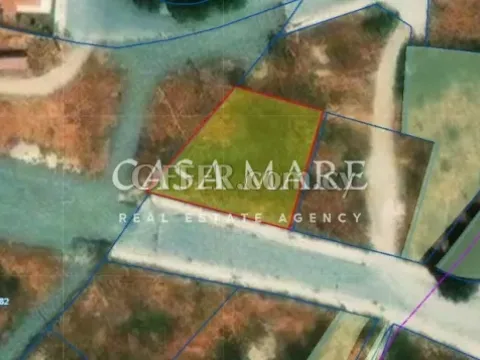 Residential plot 572 sq.m. in Aglantzia - Main Photo