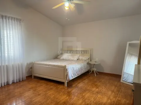 Four bedroom fully renovated corner house in Agios Dometios area Nicosia - 6