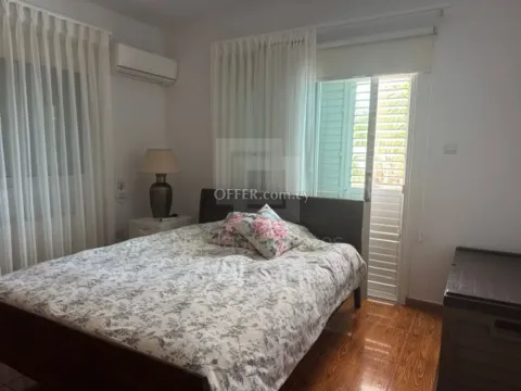 Four bedroom fully renovated corner house in Agios Dometios area Nicosia - 5