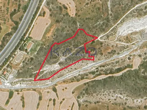 Large Field Plot 20402 m2 For Sale Moni (Landlocked) - Main Photo
