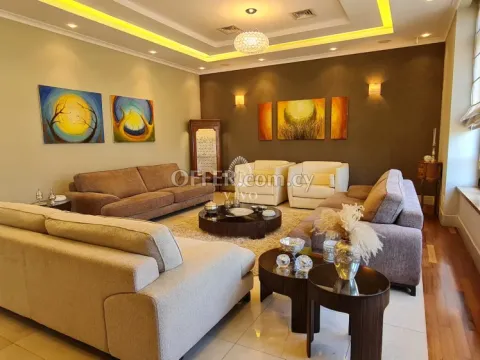 MAGNIFICENT POSTMODERN LUXURY VILLA IN AGIOS ATHANASIOS - 11