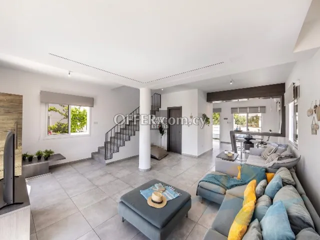 Elegant Three Bedroom Villa with Private Swimming pool in Ayia Napa - 11
