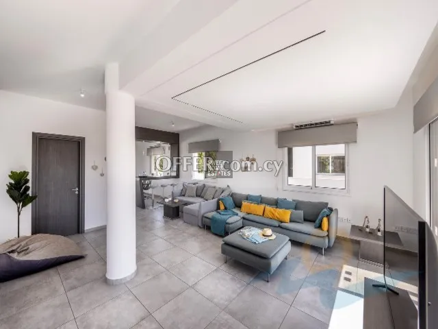 Elegant Three Bedroom Villa with Private Swimming pool in Ayia Napa - 9